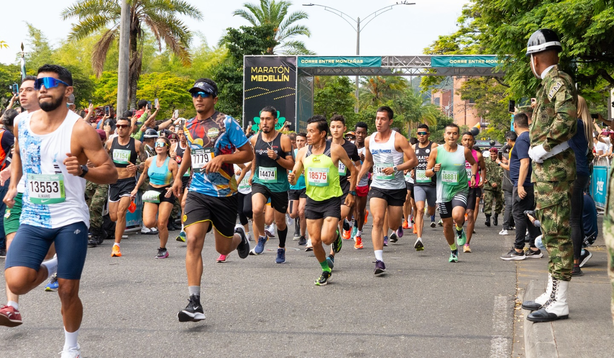 Run Republic Wanderlust: Maratón Medellin