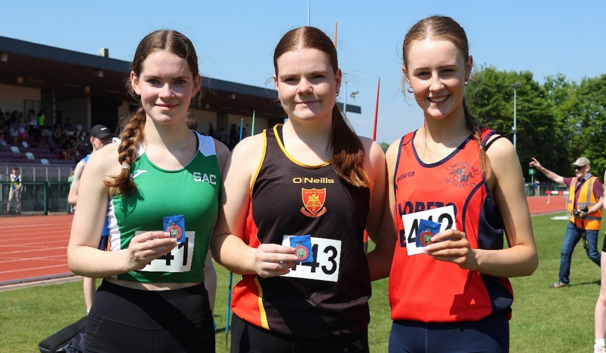 Carraig na bhFear AC-Sunshine, smiles and medals galore!