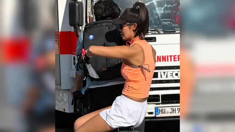 Chinese Influencer's Berlin Marathon Personal Best Unravels After Photograph on Bicycle Emerges
