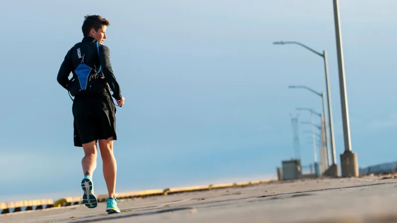 Canadian Runner Attempts to Run 100km Backwards in Guinness World Record Bid